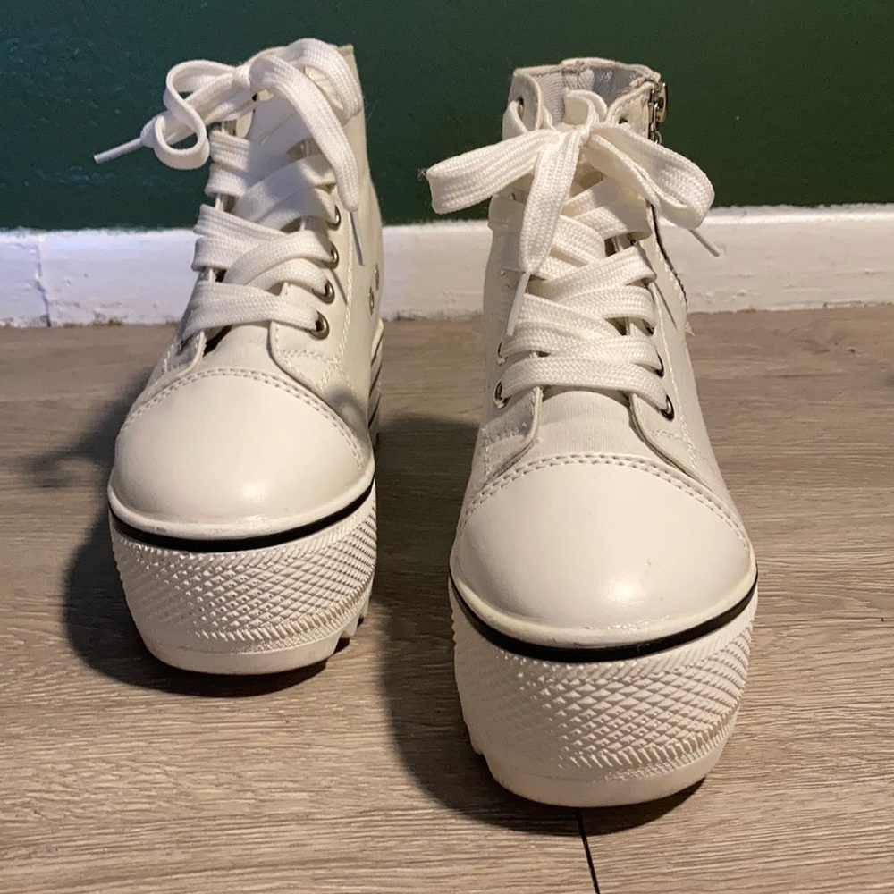 White Platform Sneakers With Zippers